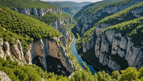 Découvrez les merveilles naturelles de l'ardèche sud